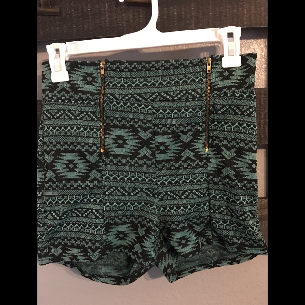 A’Gaci Women’s Shorts